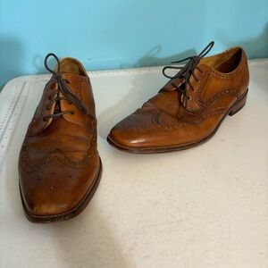 Cole‎ Haan men’s tan leather wingtip oxfords in size 10.5  C09303